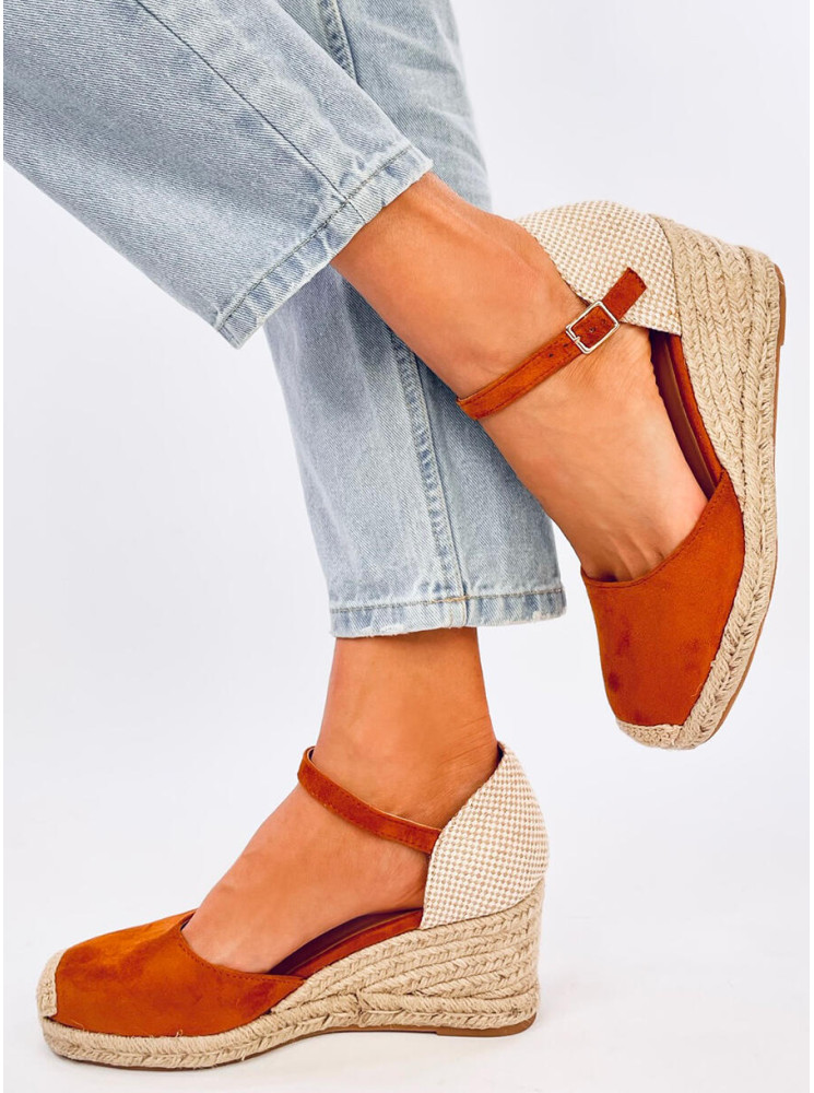 Espadryle na koturnie PLATTEN